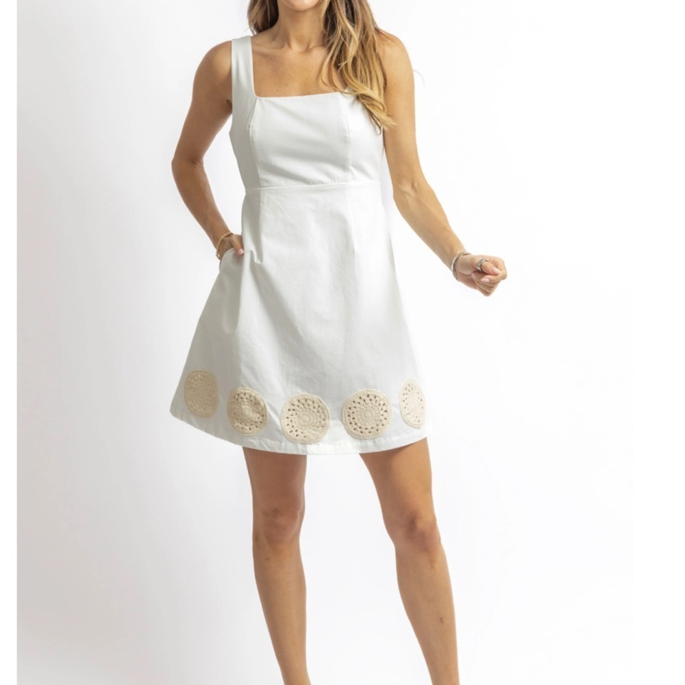 Beautiful Blue B Chic White Dress with Crochet Details. Brand new with tags. L - Picture 2 of 5